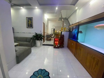 Bán nhà đẹp 2 tầng trung tâm dĩ an,đường ô tô,gần bcons garden 0