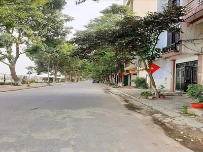 Bán nhà tây trà hoàng mai -lô góc- mt rộng-ô tô-nhỉnh 12 tỷ 0