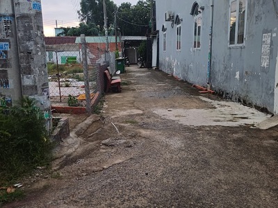 Chính chủ bán đất 8x17m, hẻm 5m thông ra đồng tâm, trung chánh 2. giao thông cực thuận tiện 2