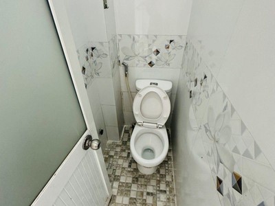 Nhà mới đẹp ngay chợ phạm văn hai, gần 20m2 ngang hơn 4m, 3 tầng btct 2pn 3wc , nở hậu, hoàn công 3