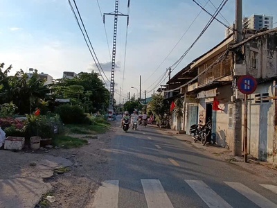 Bán gấp nhà cũ 62m2 hoài thanh p14 q8 giá 4600 còn thương lượng 1