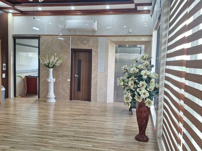 Cho thuê nhà có sân vườn dt 300m2 mặt đê ngọc thụy, long biên, hn 0