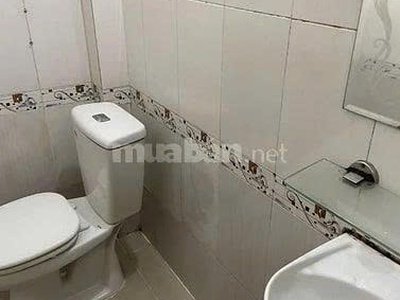Phòng trọ cho thuê tại trung tâm quận 10 , dt 35m2, có gác lửng, thuận tiện đi làm đi học 3
