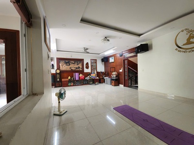 Bán nhà mặt tiền kinh doanh dc 11 tân phú 200m2- 4 tầng -25 tỷ 4