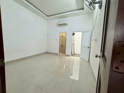 Cho thuê nhà 2 tầng thạnh xuân 22 ngay chợ minh phát q12 dt 76m2  4x19  2pn giá 8tr dt: 4 19 1 trệt 4