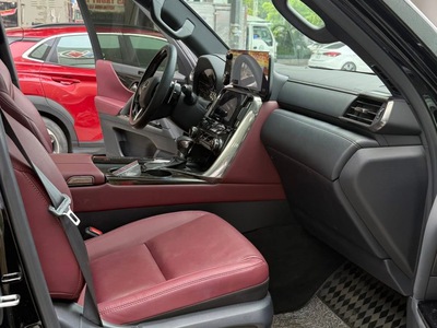 Lexus LX600 siêu lướt 7 chỗ, sản xuất 2023. 2