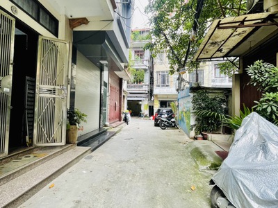 Bán nhà Phương Mai khu phân lô, ô tô tránh, 2 thoáng 0