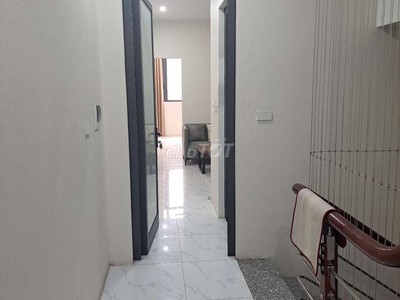 Cho thuê văn phòng siêu đẹp 140m2 40 triệu/tháng phố dịch vọng hậu,...