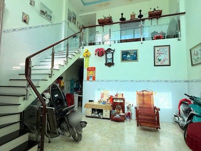 Bán nhà 1 trệt 1 lửng mặt tiền đường bê tông tại ấp 3, xã tân bửu, bến lức, long an 1
