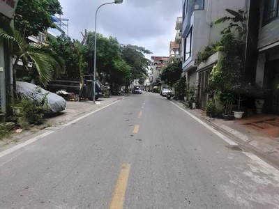 1 căn duy nhất     bán nhà nguyễn văn cừ, gia thụy 45m, gara oto 9 tỷ tl nhẹ. 1