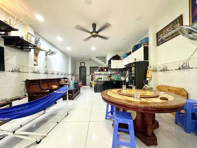 Nhà mới 3 tầng - 6 pn - hẻm 6m trải nhựa thông ra tên lửa - bình trị đông b- bình tân - gần chợ 1