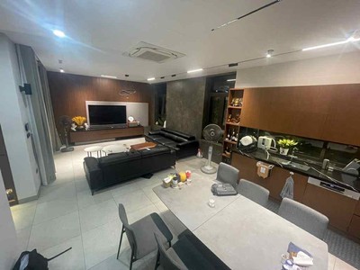 Biệt thự sân vườn long biên, 190m x 4 tầng, mặt tiền 7.6m, ôtô tránh, nở hậu 3