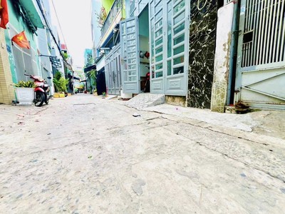 Chỉ 4.x tỷ tl - nhà 40m - 2 tầng - hẻm xe hơi - giá aeon tân phú 3