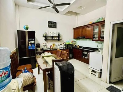 Hoàng hoa thám, ba đình, hà nội - xe con đỗ cửa - gần phố - 45m2 giá nhỉnh 9 tỷ 2