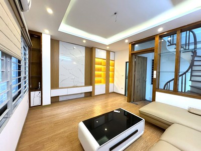Nhà đẹp gần ô tô hạ yên quyết, nguyễn khang 35m 5t, chỉ hơn 8 tỷ 0