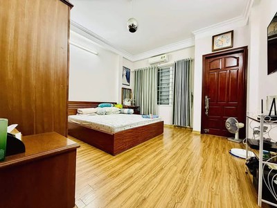 Hoàng hoa thám, ba đình, hà nội - xe con đỗ cửa - gần phố - 45m2 giá nhỉnh 9 tỷ 1
