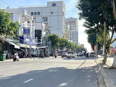 Mặt tiền nguyễn văn thoại sát biển mỹ khê 1