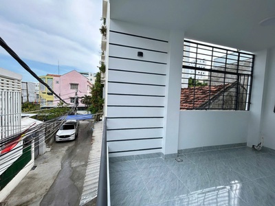  bán nhà 2 tầng   đường ôtô lý phục man, p. vĩnh phước, nha trang   cách đường 2/4: 100m   cách 4