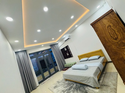 Cho thuê nhà 2 tầng hẻm oto đường bắc sơn - vĩnh hải - .     giá thuê 11tr/tháng. cọc 2 thanh 4
