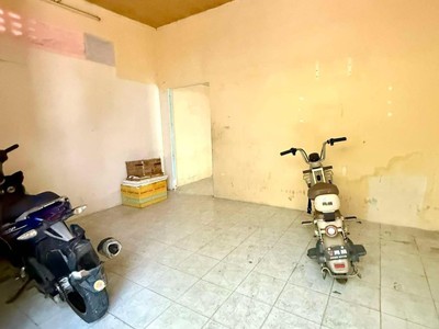Bán nhà hxh bùi đình túy 40m2 chỉ hơn 5 tỷ 2