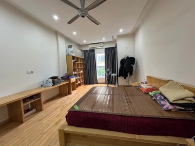 Mặt ngõ thái hà, quận đống đa, 61m2, ôtô vào nhà, trước nhà ôtô tránh, 2 mặt ngõ thông kd đỉnh, ở 3