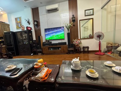 Mặt ngõ thái hà, quận đống đa, 61m2, ôtô vào nhà, trước nhà ôtô tránh, 2 mặt ngõ thông kd đỉnh, ở 1