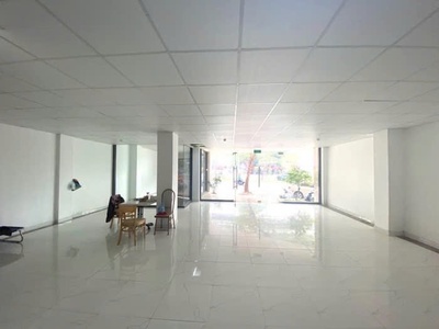 Bán tòa nhà mặt phố hoàng cầu - 236m  x 9t - mt 10.5m - dòng tiền 3.6 tỷ/năm - giá 118 tỷ 1