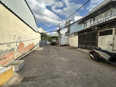 Bán nhà hxh hoàng bật đạt, p15, tân bình, 110m2, c4, chỉ nhỉnh 6 tỷ 4