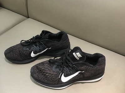Đôi Nike chính hãng size 41 màu đẹp 3