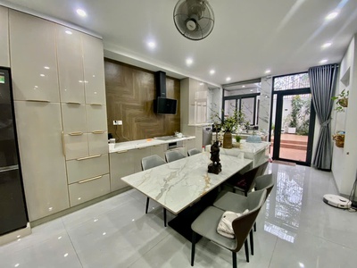 Bán nhà 4 tầng, 122m , 4pn, 4wc, q.9, 12.8 tỷ, sổ hồng 2