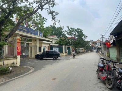 Cc gửi bán lô đất 52m bám ql6  đường ô tô đỗ cửa 0