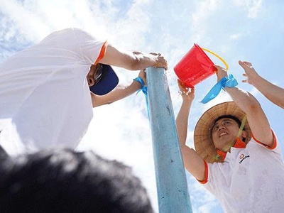Trụ ống nhựa thủng  Dâng thủy đoạt ngọc Ống nước rò rỉ 3