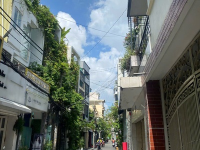 Trần hưng đạo quận 1 - khu hiếm nhà bán - nhà đẹp mới về ở ngay , 0