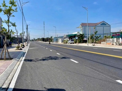  143m  đất tđc   đường rộng   cách biển 3km   đầu tư siêu lời 0