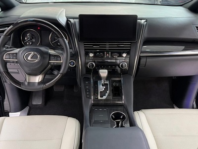 Bán Lexus LM350 sản xuất 2021, màu đen, nội thất kem. 3