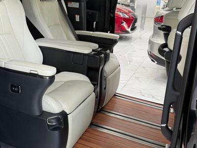 Bán Lexus LM350 sản xuất 2021, màu đen, nội thất kem. 8
