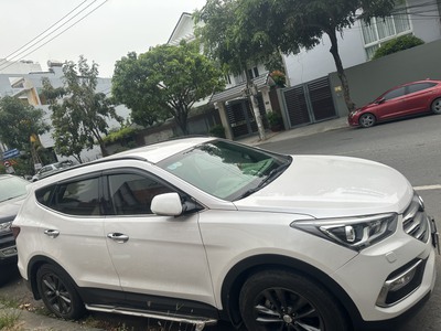 Chuyên cho thuê xe oto tự lái Đà Nẵng giá tốt 0