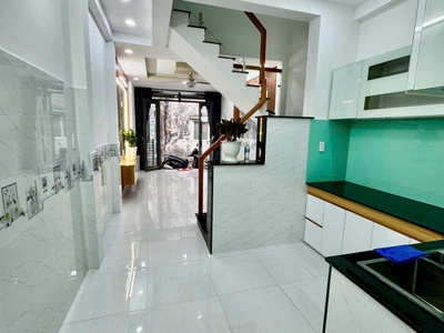 Nhà mới rất đẹp dt khủng 3,5mx10m đường 4m thông gần bến xe buýt hiệp thành q12 3