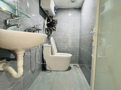 Bán căn nhà Ngõ phố Láng Hạ C1 P 409 Hoàng Ngọc Phách 1