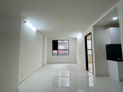 Cho thuê shophouse 151m2 , trệt , lầu , 3wc , 3pn . 15tr ngay 2225 phạm thế hiển , q.8 1