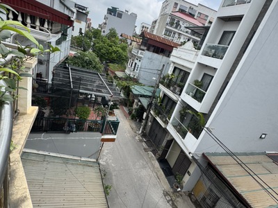 Bán nhà dân 41m xây mới 5 tầng ở việt hưng gần big c long biên ngõ oto tránh 10 tỷ 7 0