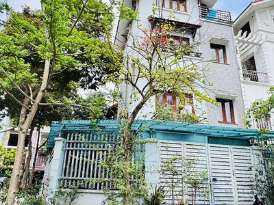 Nguyễn văn linh 39 tỷ 155m lô góc view công viên, vỉa hè,long biên hà nội 0