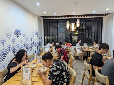 Cho thuê mặt bằng kinh doanh tại mặt phố hoàng cầu 3