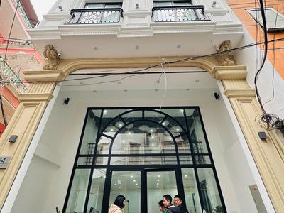 Tòa 8 tầng thang máy phố giang văn minh, ba đình, gần phố, sổ vuông vức, 82m, 25 tỷ 0