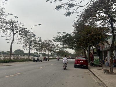 Nhà c4 phúc lợi 20 tỷ 85m vỉa hè như phố,kinh doanh,long biên 1