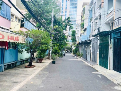 Ngang khủng 6m - đường 10m cách mt phạm văn đồng 30m - 3 tầng btct 85m2 - khu đồng bộ - 10.9 tỷ tl 0