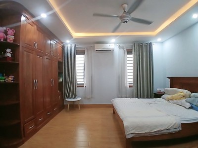 Bán bt mặt phố n7, p. trường thạnh, q.9, 100m , 4 tầng, 10.35  tỷ, sổ hồng 4