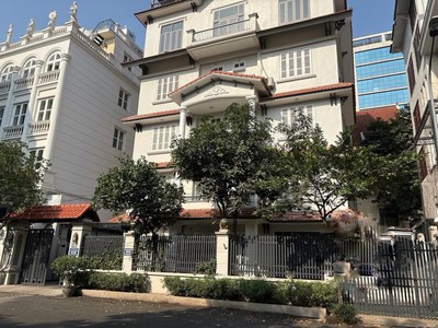 Cho thuê biệt thự 4 tầng   khu vườn đào   lạc long quân   tây hồ 4