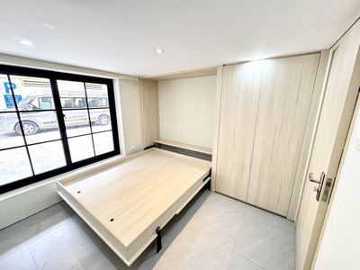 Bán nhà tập thể tầng 1   lô góc, 70m2  ô tô đỗ cửa 5.6 tỷ 2