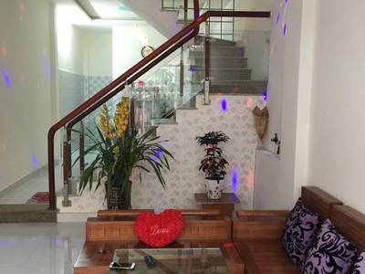Nhà kiệt thẳng ra hoàng diệu, 51m2, 2 tầng sạch đẹp, 3.x tỷ 0